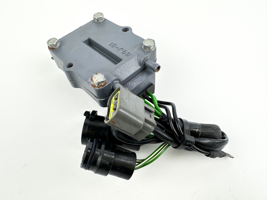 2003 Yamaha 225 HP 4 Stroke Outboard Rectifier & Regulator 69J-81960-10-00 OEM