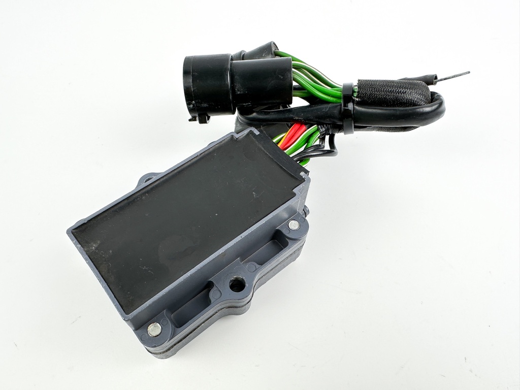 2003 Yamaha 225 HP 4 Stroke Outboard Rectifier & Regulator 69J-81960-10-00 OEM