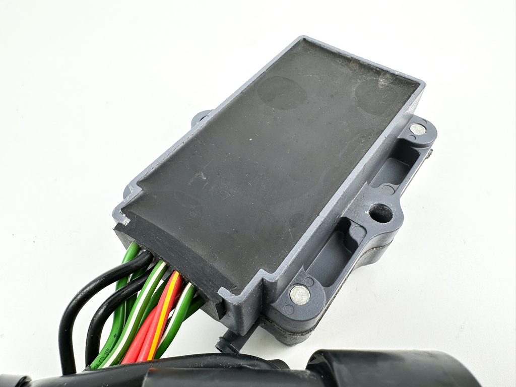 2003 Yamaha 225 HP 4 Stroke Outboard Rectifier & Regulator 69J-81960-10-00 OEM