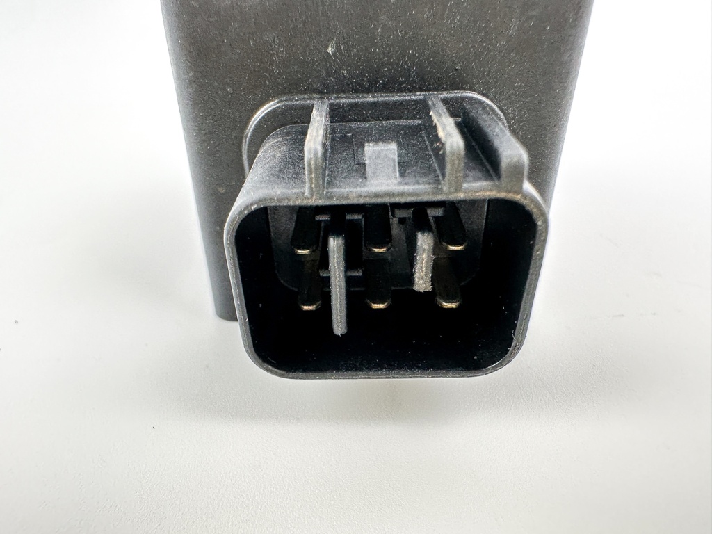 2003 Yamaha 225 HP 4 Stroke Outboard Relay Assembly 68V-81950-00-00 OEM