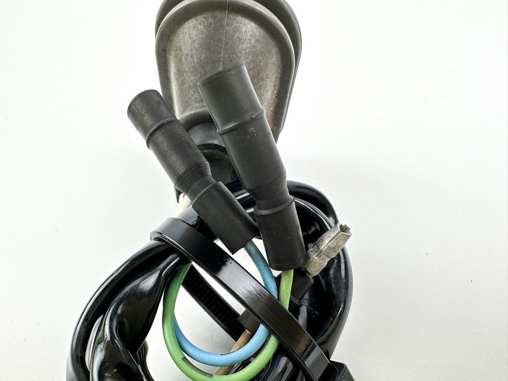 2002 Honda 50 HP 4 Stroke Outboard Trim Switch 35640-ZV5-824 OEM