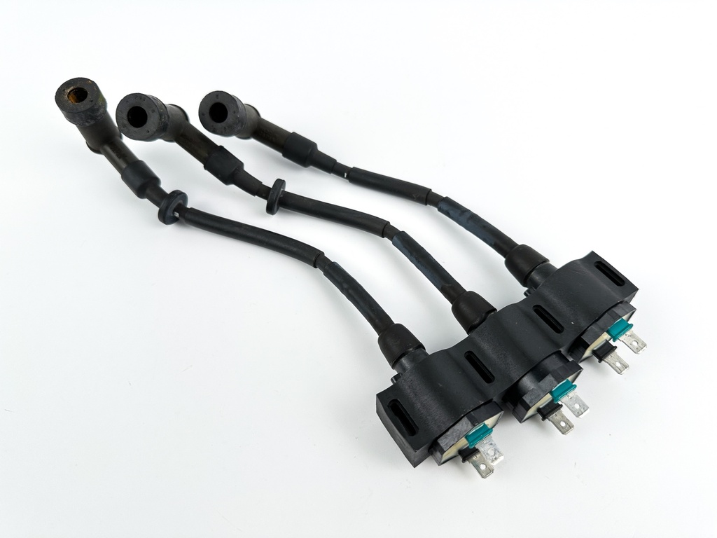 2002 Honda 50 HP 4 Stroke Outboard Ignition Coil Set 30511-ZV5-003 OEM