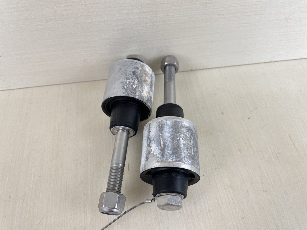 2007 Mercury 150HP Optimax 2 Stroke Outboard Lower Engine Mount Set 77327