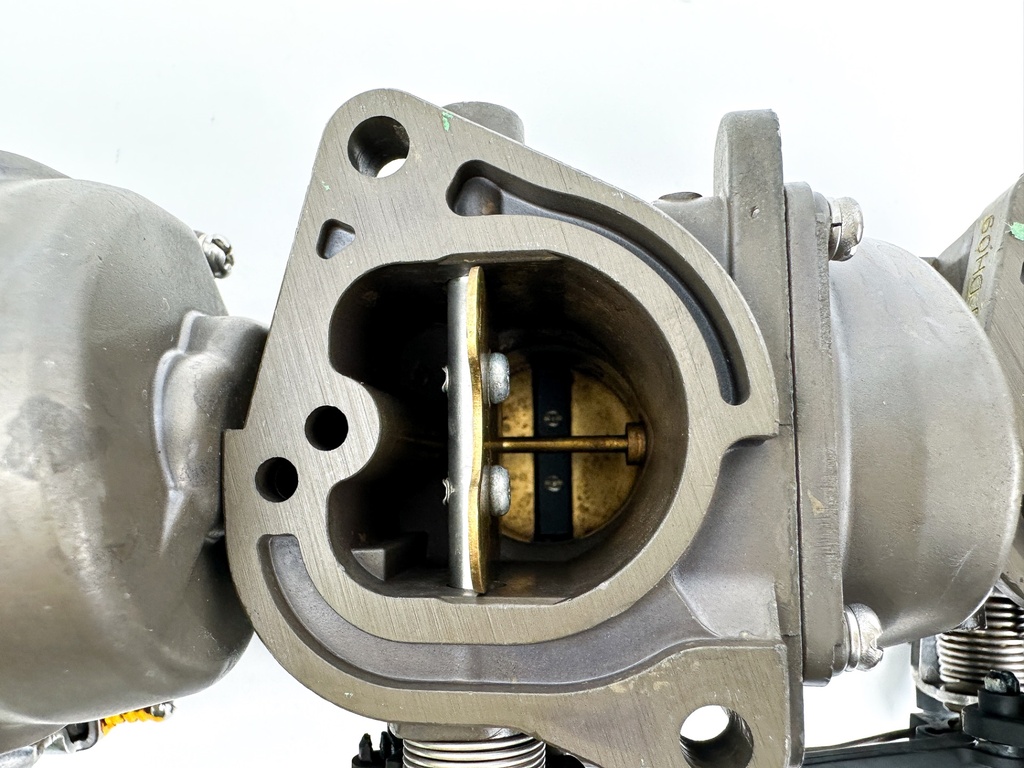 2002 Honda 50 HP 4 Stroke Outboard Carburetor Set 16100-ZW4-D23ZA OEM