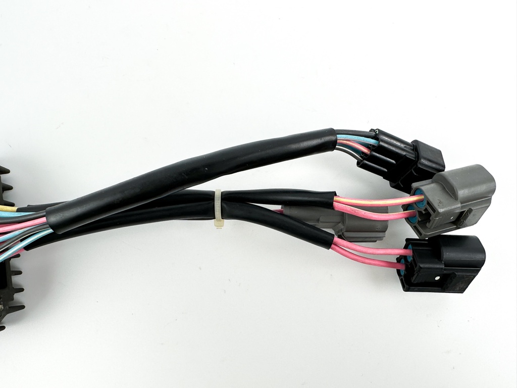 2003 Yamaha 225 HP 4 Stroke Outboard Drive Unit Assembly 69J-83306-00-00 Tested