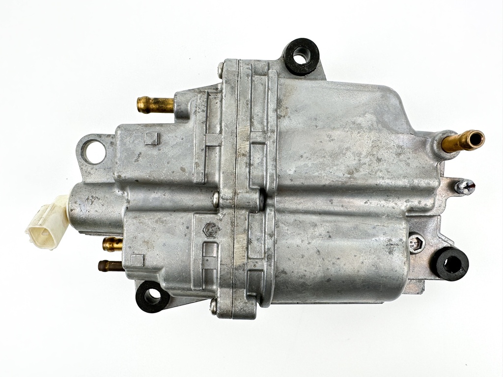 2012 Suzuki 140 HP 4 Stroke Outboard Vapor Separator Tank VST Read to Install