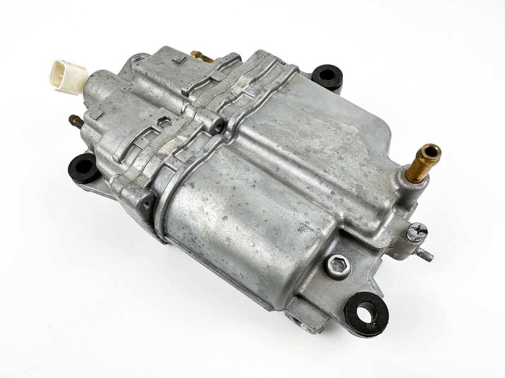 2012 Suzuki 140 HP 4 Stroke Outboard Vapor Separator Tank VST Read to Install