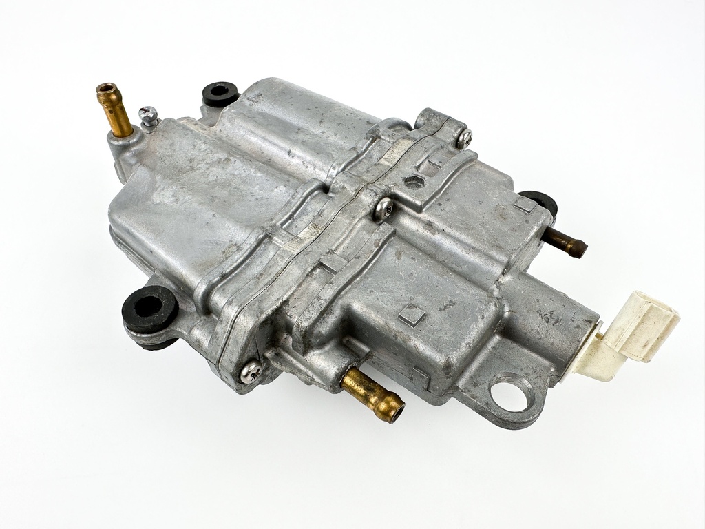 2012 Suzuki 140 HP 4 Stroke Outboard Vapor Separator Tank VST Read to Install