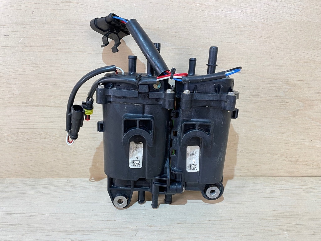 Evinrude Etec G2 150HP VST Fuel Reservoir & Pump Assembly 5010691