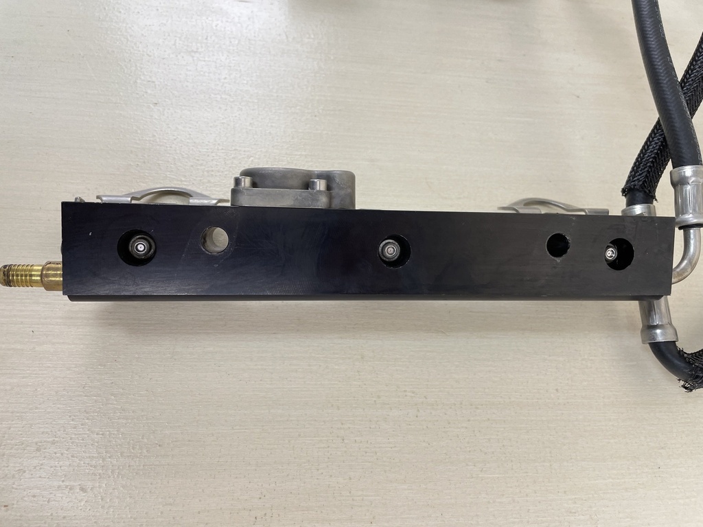 2007 Mercury 150HP 2 Stroke Outboard Fuel Rail Assembly Complete 895752T04