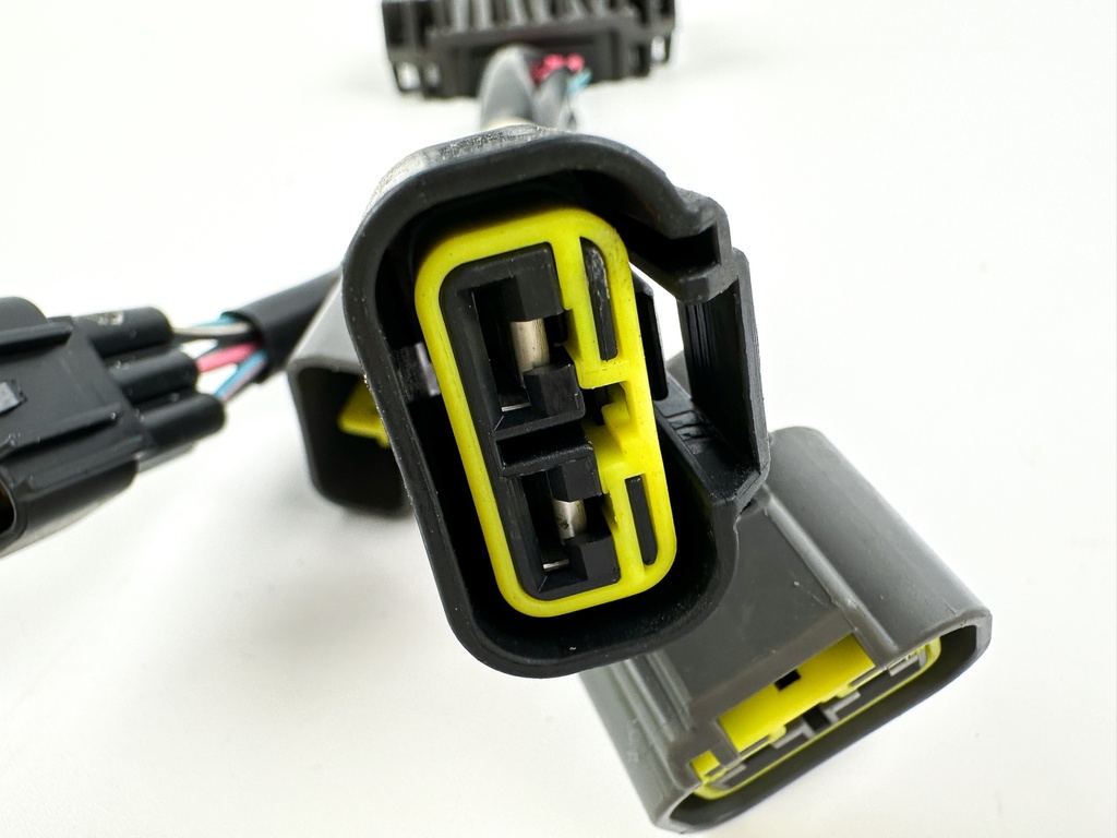 2003 Yamaha 225 HP 4 Stroke Outboard Drive Unit Assembly 69J-83306-00-00 OEM