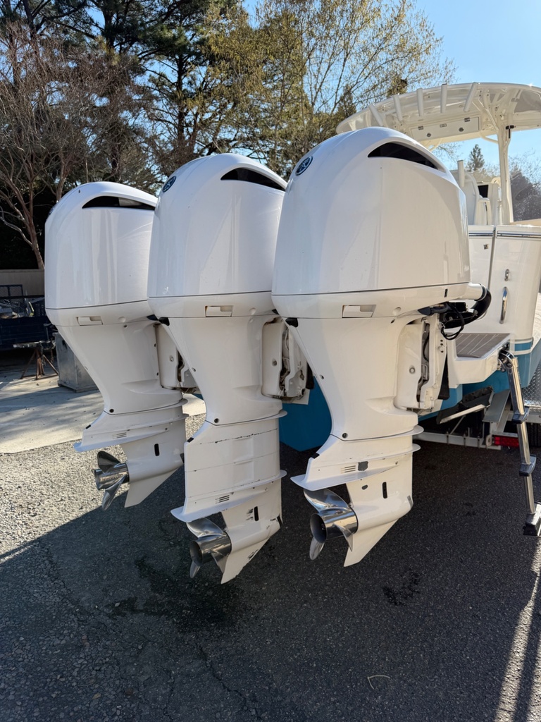 Yamaha F300 300HP Outboard Engine Triple Set W/ Controls - 1500 Hours