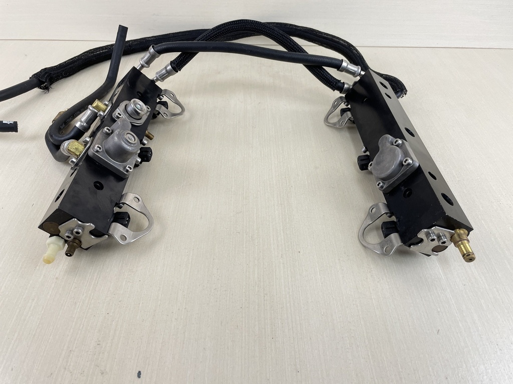 2007 Mercury 150HP 2 Stroke Outboard Fuel Rail Assembly Complete 895752T04