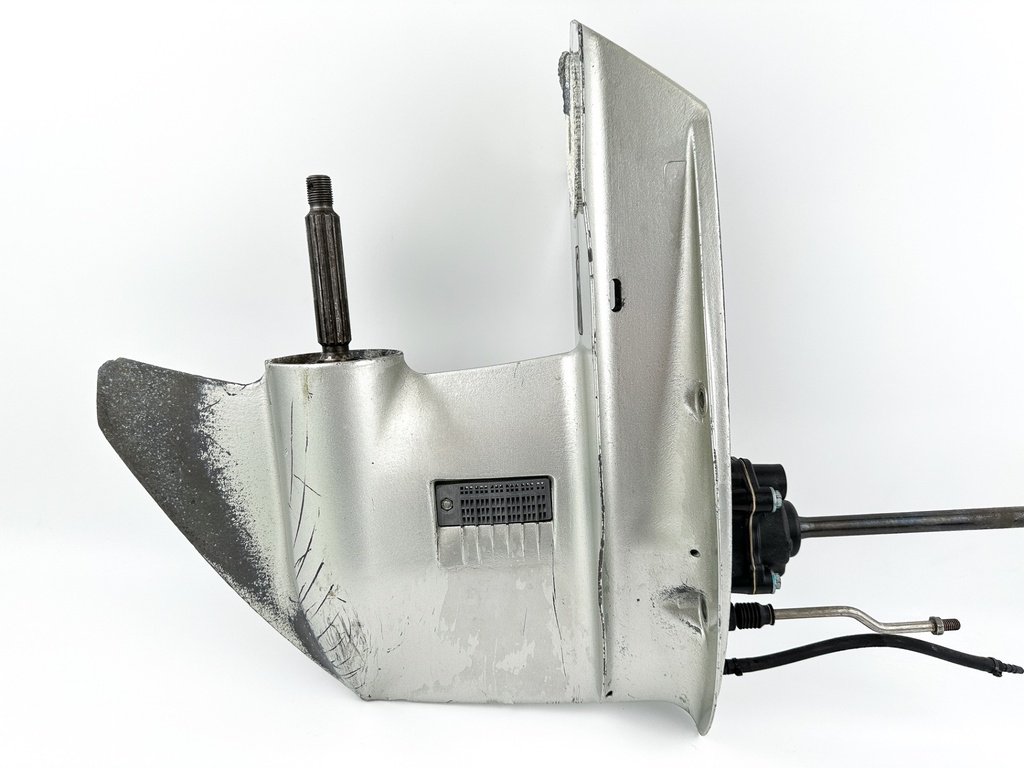 2004 Honda 40 HP 4 Stroke Outboard Lower Unit Gear Case 41100-ZW4-H16ZA