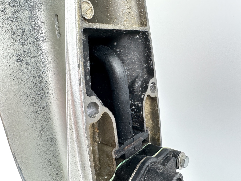 01-07 Honda 40 50 HP 4 Stroke Outboard 20" Lower Unit Gear Case 41100-ZW4-H16ZA