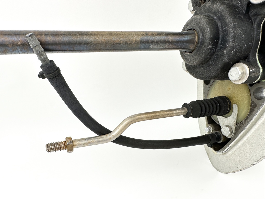 01-07 Honda 40 50 HP 4 Stroke Outboard 20" Lower Unit Gear Case 41100-ZW4-H16ZA