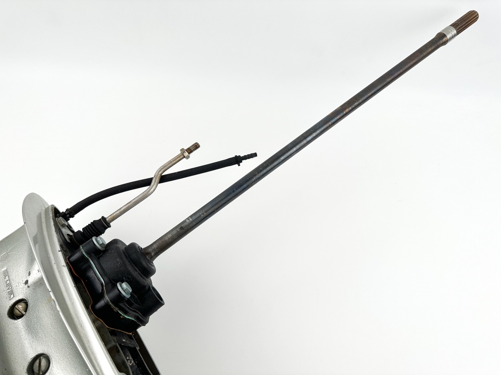 1998 Honda 50HP 4 Stroke Outboard 20" L Lower Unit Gear Case RH 41100-ZW4-H13ZA