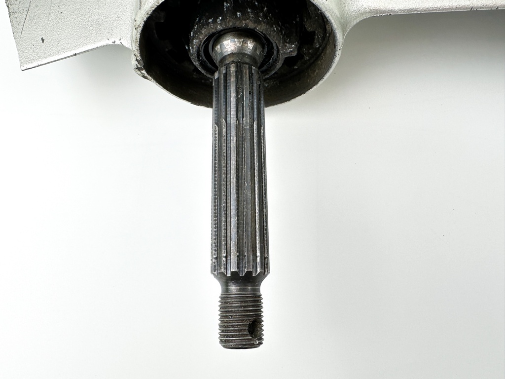 1998 Honda 50HP 4 Stroke Outboard 20" L Lower Unit Gear Case RH 41100-ZW4-H13ZA