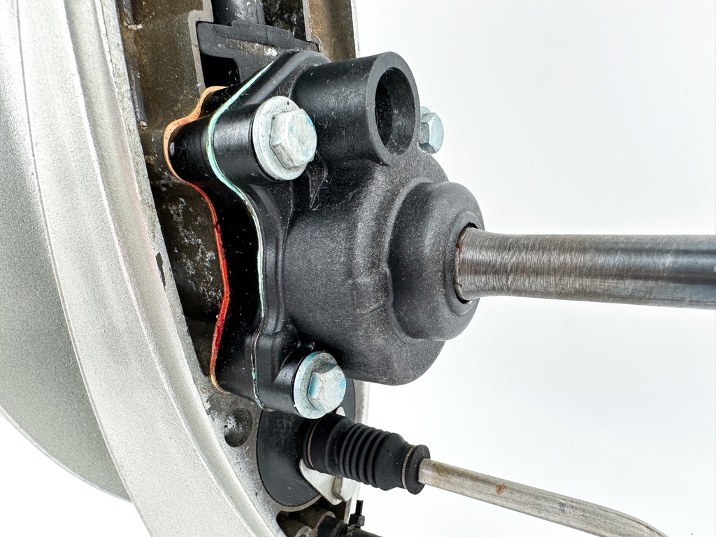 1998 Honda 50HP 4 Stroke Outboard 20" L Lower Unit Gear Case RH 41100-ZW4-H13ZA