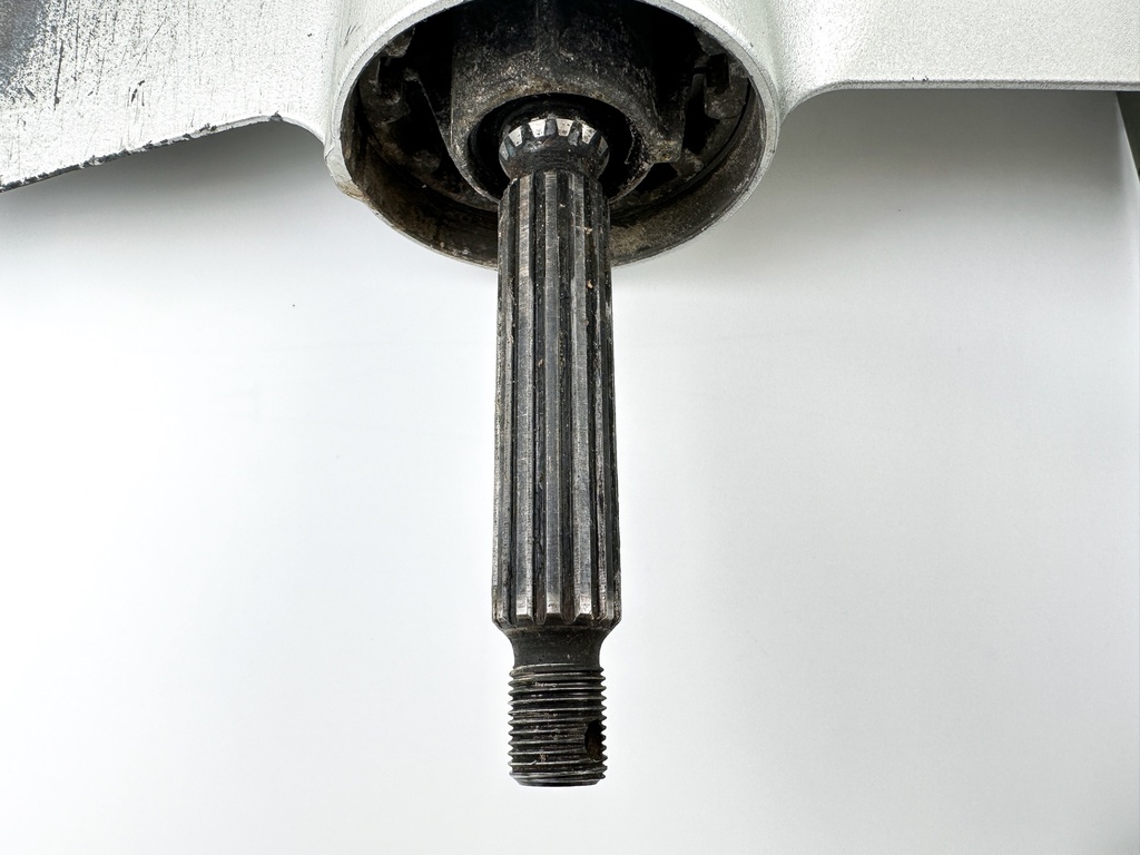 01-07 Honda 40 50 HP 4 Stroke Outboard 20" Lower Unit Gear Case 41100-ZW4-H16ZA