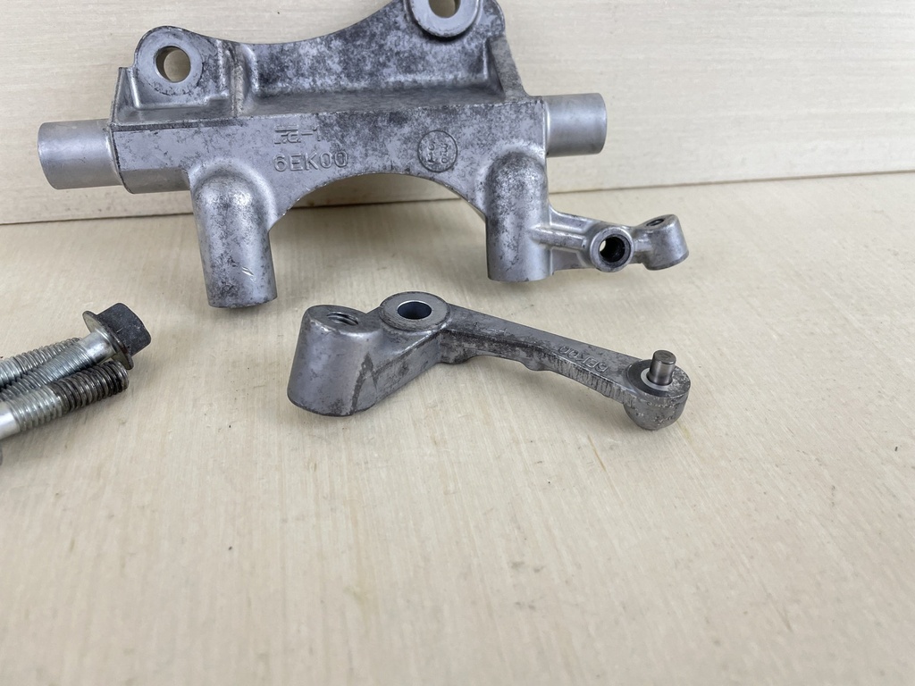 2015 Yamaha 115HP 4 Stroke Outboard Starting Starter Motor Bracket 6EK-81822-00-00