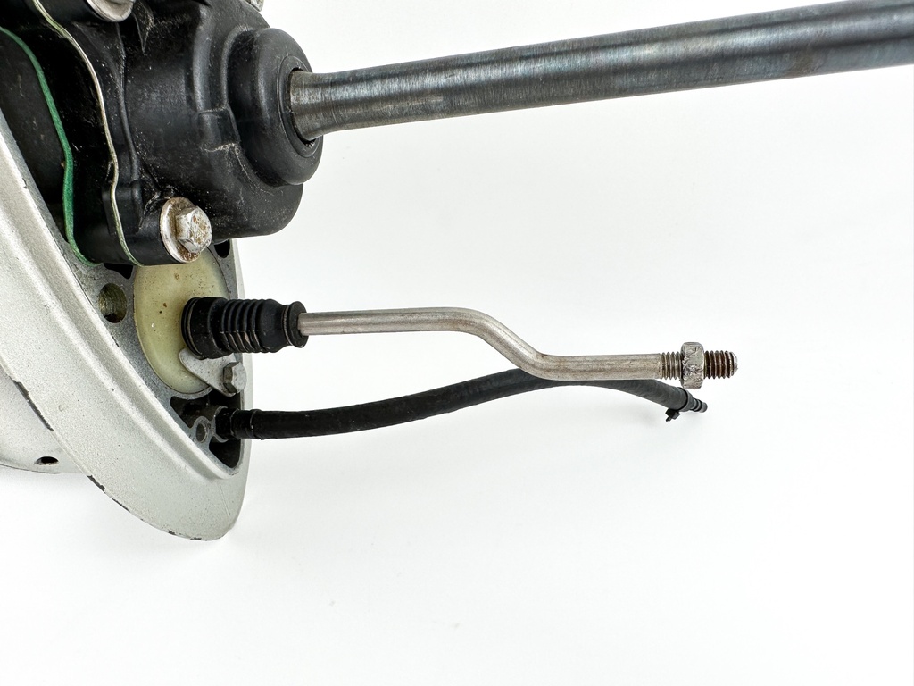 01-07 Honda 40 50 HP 4 Stroke Outboard 20" Lower Unit Gear Case 41100-ZW4-H16ZA