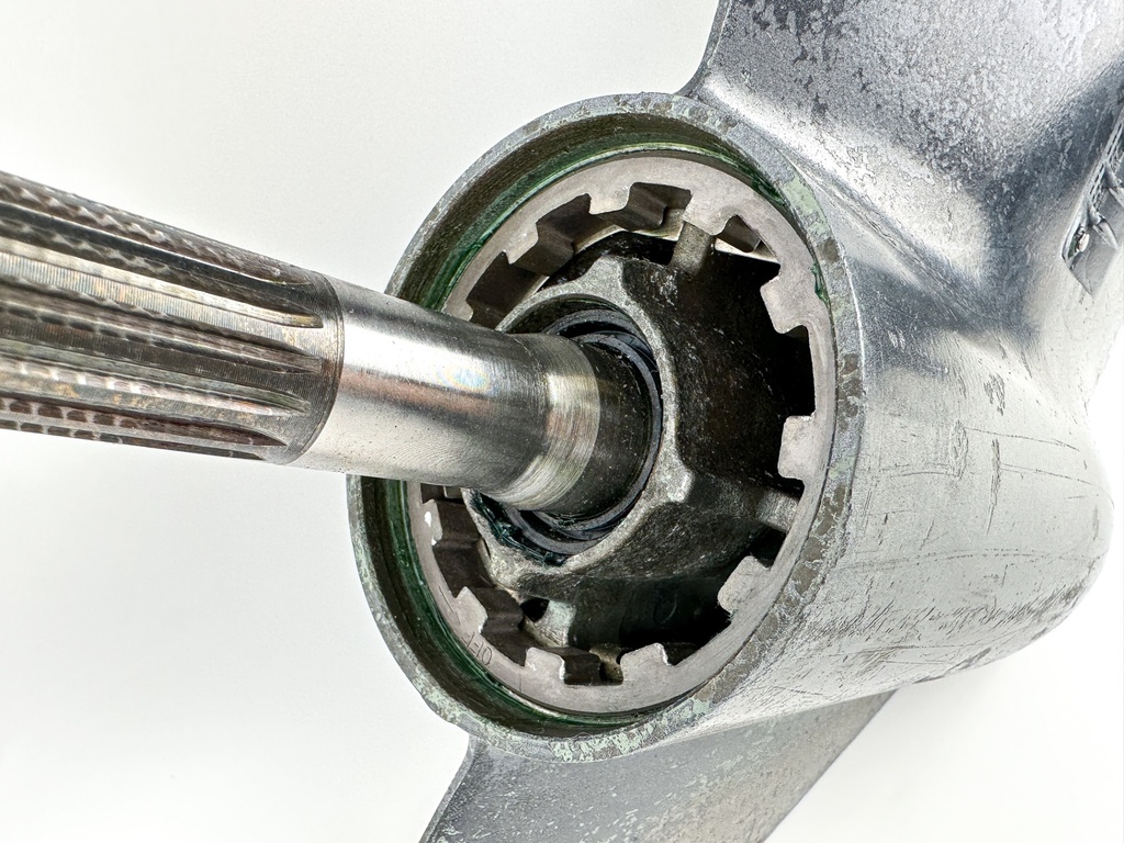 2000-14 Yamaha 115HP 4 Stroke Outboard 25" Lower Unit Gear Case - Counter LH