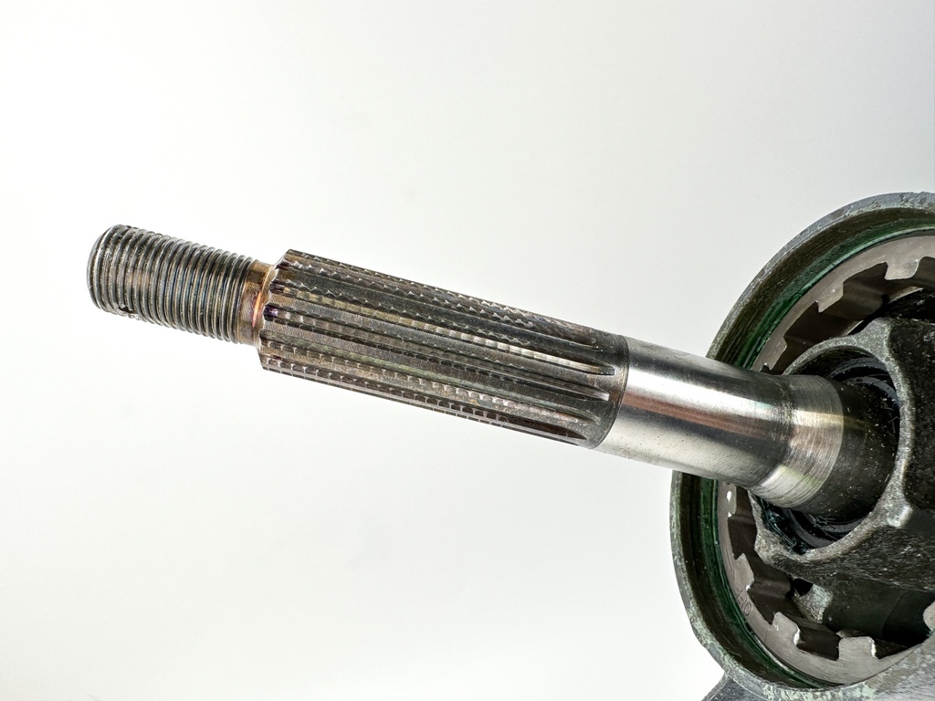 2000-14 Yamaha 115HP 4 Stroke Outboard 25" Lower Unit Gear Case - Counter LH