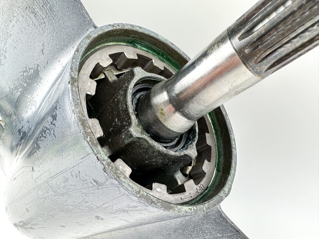 2000-14 Yamaha 115HP 4 Stroke Outboard 25" Lower Unit Gear Case - Counter LH