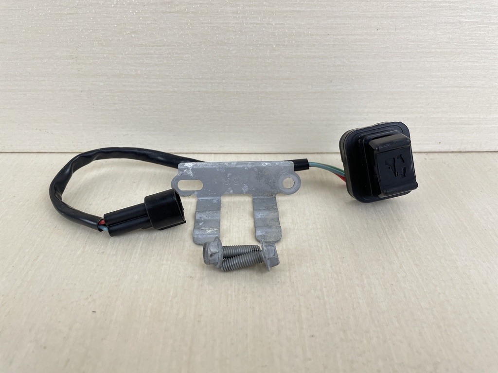 2015 Yamaha 115HP 4 Stroke Outboard Trim & Tilt Switch Assembly 69J-82563-01-00