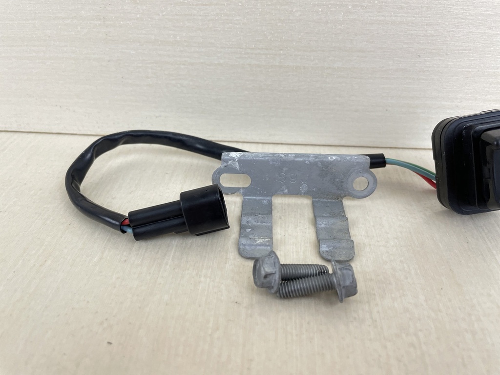 2015 Yamaha 115HP 4 Stroke Outboard Trim & Tilt Switch Assembly 69J-82563-01-00