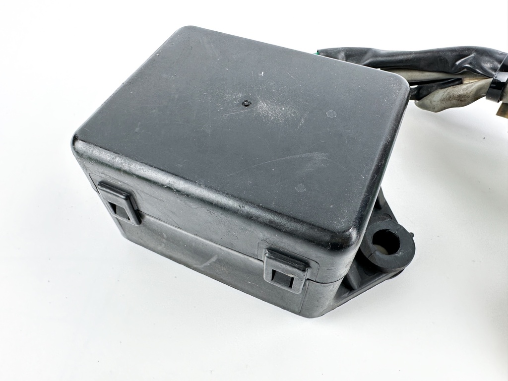 2001 Honda 130 HP 4 Stroke Outboard Trim Tilt Relay 38550-ZW5-003 OEM