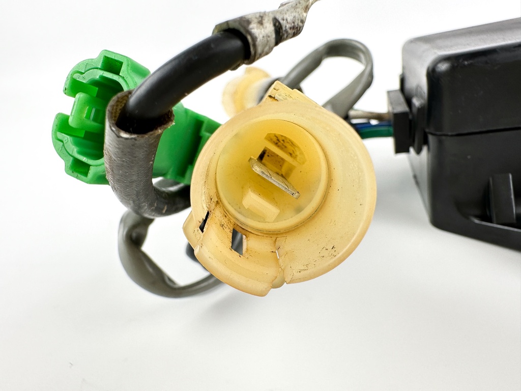 Honda 115 130 HP 4 Stroke Outboard Power Trim Tilt Relay Unit 38550-ZW5-003