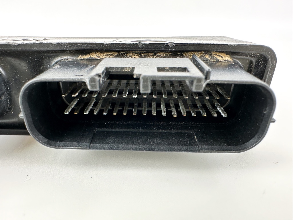 2013 Suzuki 140 HP 4 Stroke Outboard Engine Control Unit ECU 33920-92JE1 OEM