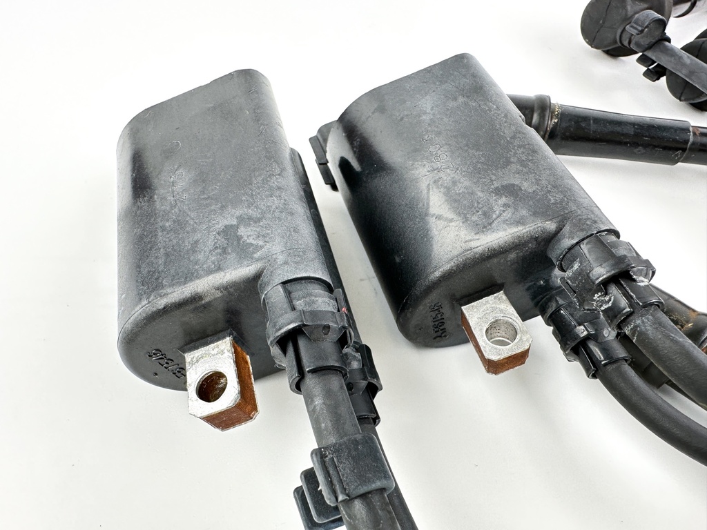 2013 Suzuki 140 HP 4 Stroke Outboard Ignition Coil Set 33410-90J00 OEM