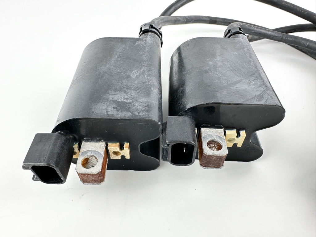 2013 Suzuki 140 HP 4 Stroke Outboard Ignition Coil Set 33410-90J00 OEM