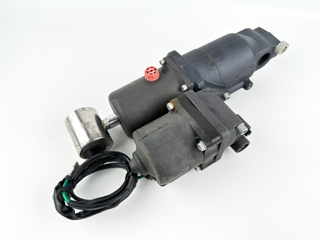 Johnson Evinrude Suzuki DF 70 90 115 HP Outboard Engine Tilt Trim Unit Assembly