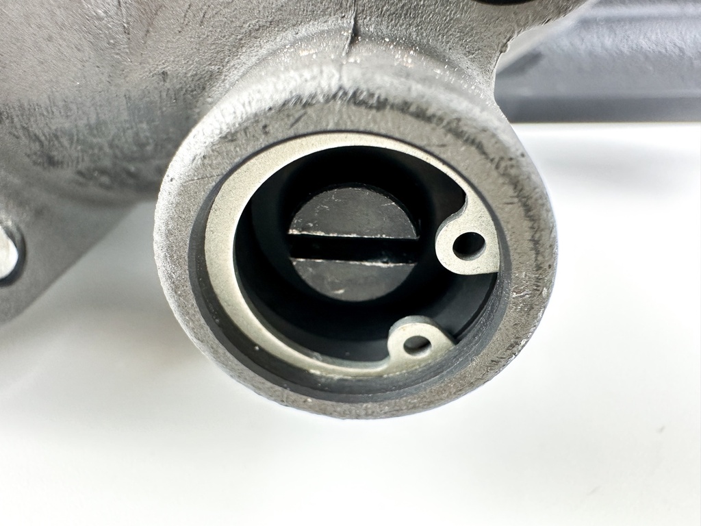 Johnson Evinrude Suzuki DF 70 90 115 HP Outboard Engine Tilt Trim Unit Assembly