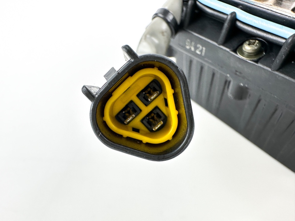 2001 Yamaha 200 HP 2 Stroke Outboard Trim Tilt Relay 61A-81950-00-00 OEM