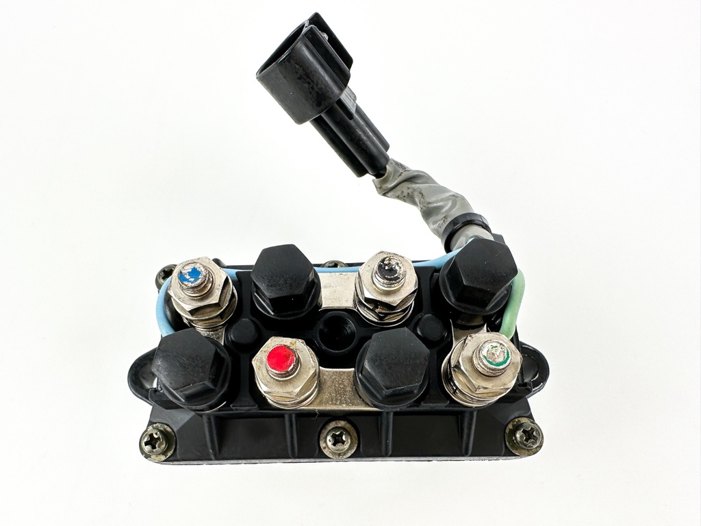 2001 Yamaha 200 HP 2 Stroke Outboard Trim Tilt Relay 61A-81950-00-00 OEM