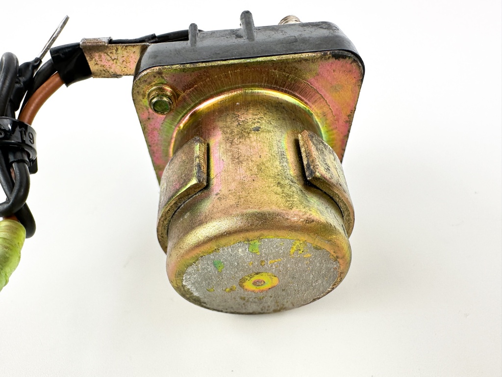 2001 Yamaha 200 HP 2 Stroke Outboard Starter Relay 61A-81941-00-00 OEM