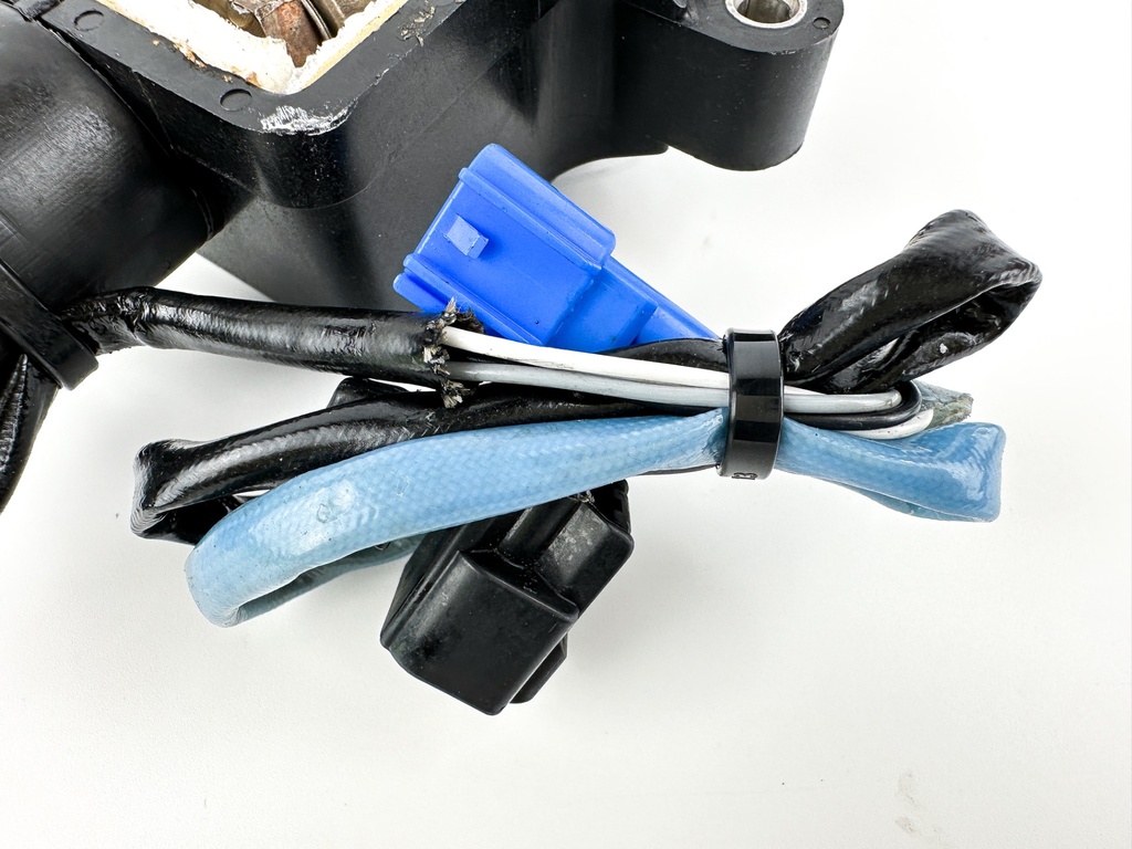 2001 Yamaha 200 HP 2 Stroke Outboard Oxygen Sensor O2 67H-8592A-01-00 OEM