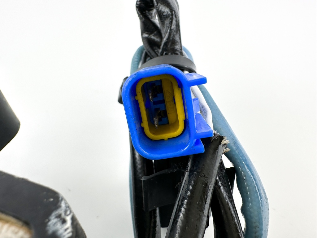 2001 Yamaha 200 HP 2 Stroke Outboard Oxygen Sensor O2 67H-8592A-01-00 OEM