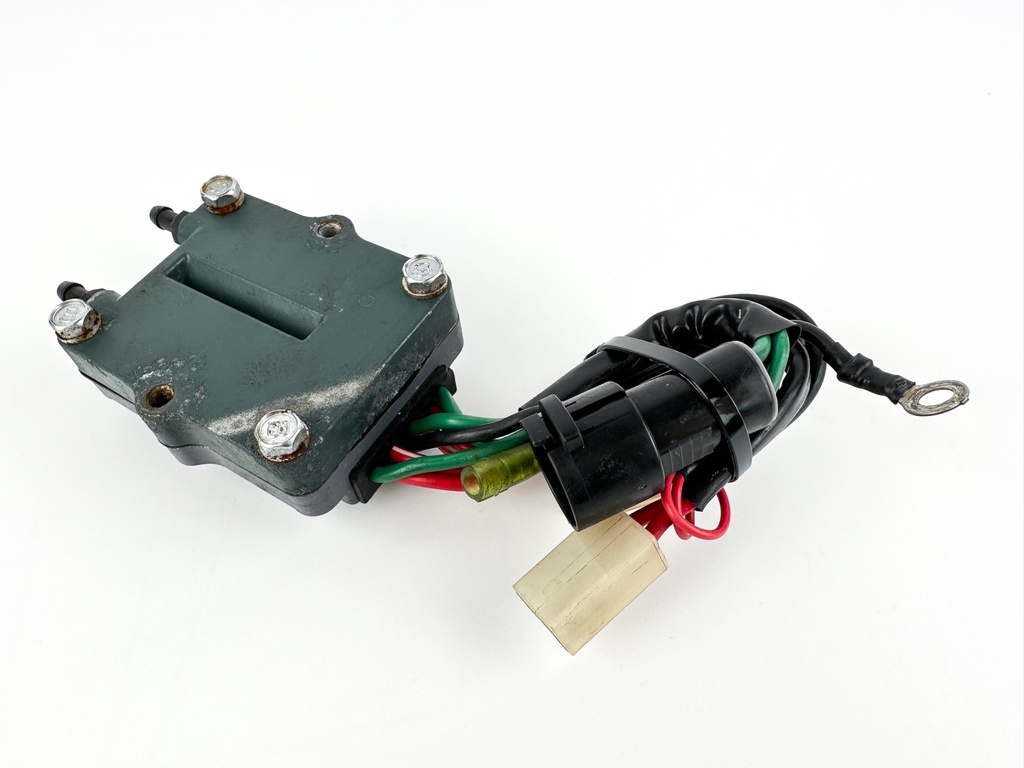 2001 Yamaha 200 HP 2 Stroke Outboard Rectifier & Regulator 67H-81960-00-00 OEM