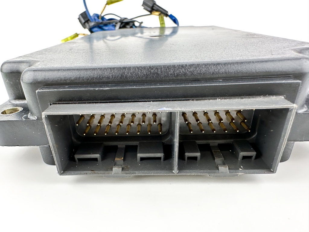 2001 Yamaha 200 HP 2 Stroke Outboard C.D.I CDI Assembly 67H-85540-01-00 OEM