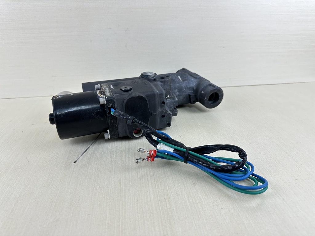 Evinrude Etec 70 90 115 130 HP Outboard Trim & Tilt Assembly 5005756 5008949