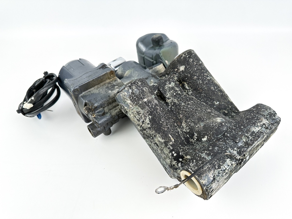 2001 Yamaha 200 HP 2 Stroke Outboard Power Trim Tilt Unit 68F-43800-00-4D OEM