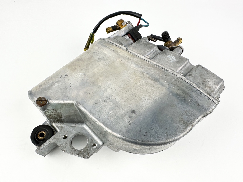 2001 Yamaha 200 HP 2 Stroke Outboard VST Float Chamber Assembly 66K-14980-00-00 OEM