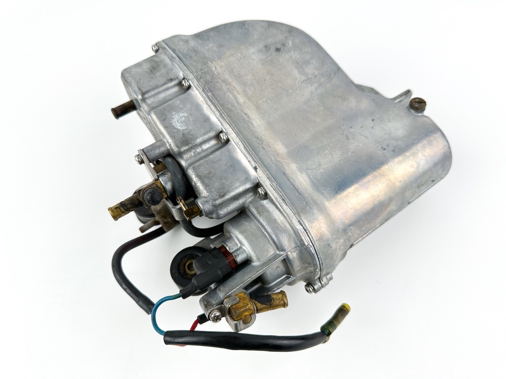 2001 Yamaha 200 HP 2 Stroke Outboard VST Float Chamber Assembly 66K-14980-00-00 OEM