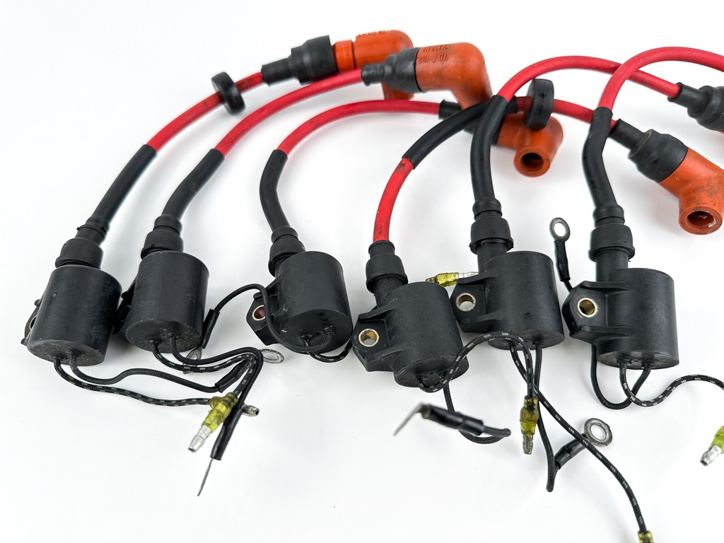 2001 Yamaha 200 HP 2 Stroke Outboard Ignition Coil Set 61A-85570-00-00 OEM